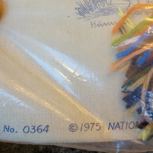 Vintage Hummel Crewel Stitchery Kit 0364 Umbrella Kids Paragon Needlecraft NEW - Picture 2 of 6